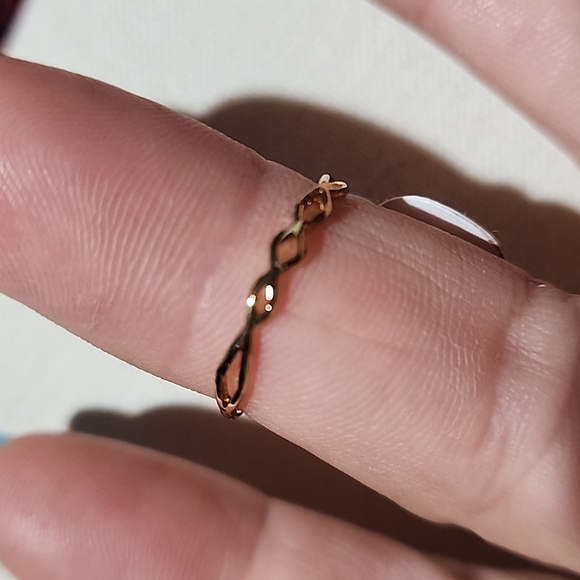 Infinity style ring - Picture 5 of 5